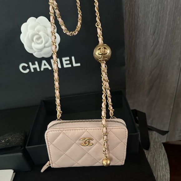 CHANEL 22C Pearl Crush Mini WOC - Picture 3 of 16